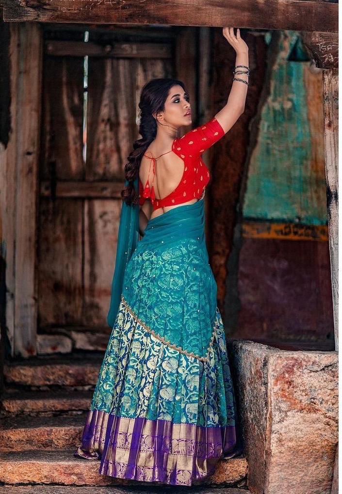 Blue & Red Embroidered Pattern Chanderi Silk Choli & Dupatta | Vootbuy