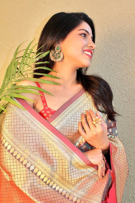 Light Grey & Red Pure Zari Weaving Banarasi Soft Silk Saree | Vootbuy