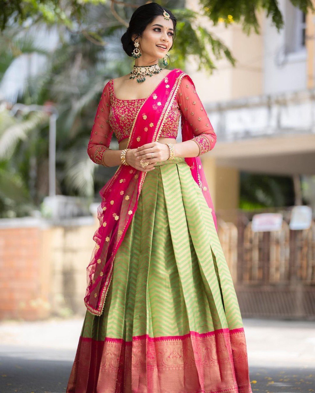 Pink & Green Kanjivaram Pure Silk Saree & Blouse with Dupatta - Vootbuy