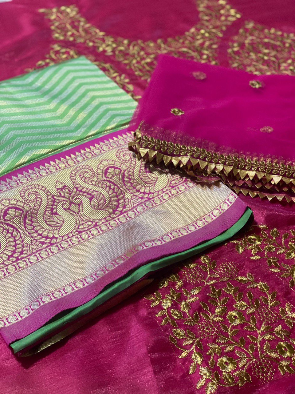 Classic Choice Pink & Green Kanjivaram Pure Silk Saree Set with Dupatta
