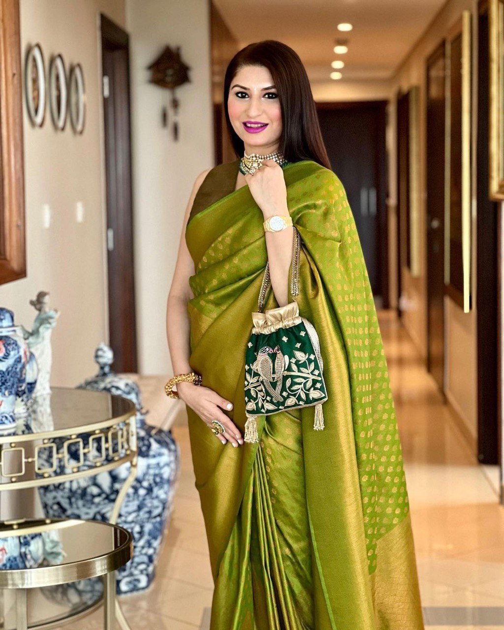 Enchanting Women's Green Lichi Silk Banarasi Saree with Intricate Zari Weaving
