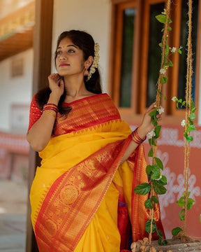 Wedding Special Golden Zari Weaving Kanjivaram Pure Silk Saree - Vootbuy