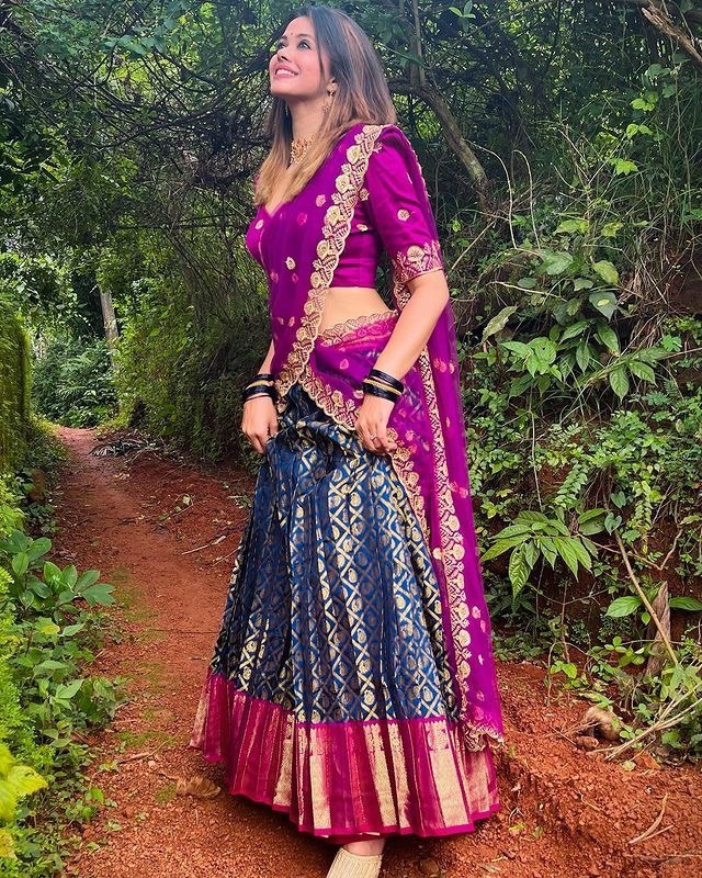 Navy Blue Color Lehenga Kanjivaram Silk Zari Half Sarees