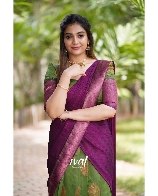Radiant Green Pure Zari Weaving Half Saree, Adding a Touch of Glamour to Your Ensemble