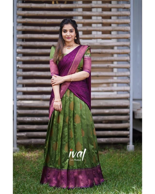 Luxurious Green Pure Zari Weaving Half Saree, Reflecting Timeless Beauty