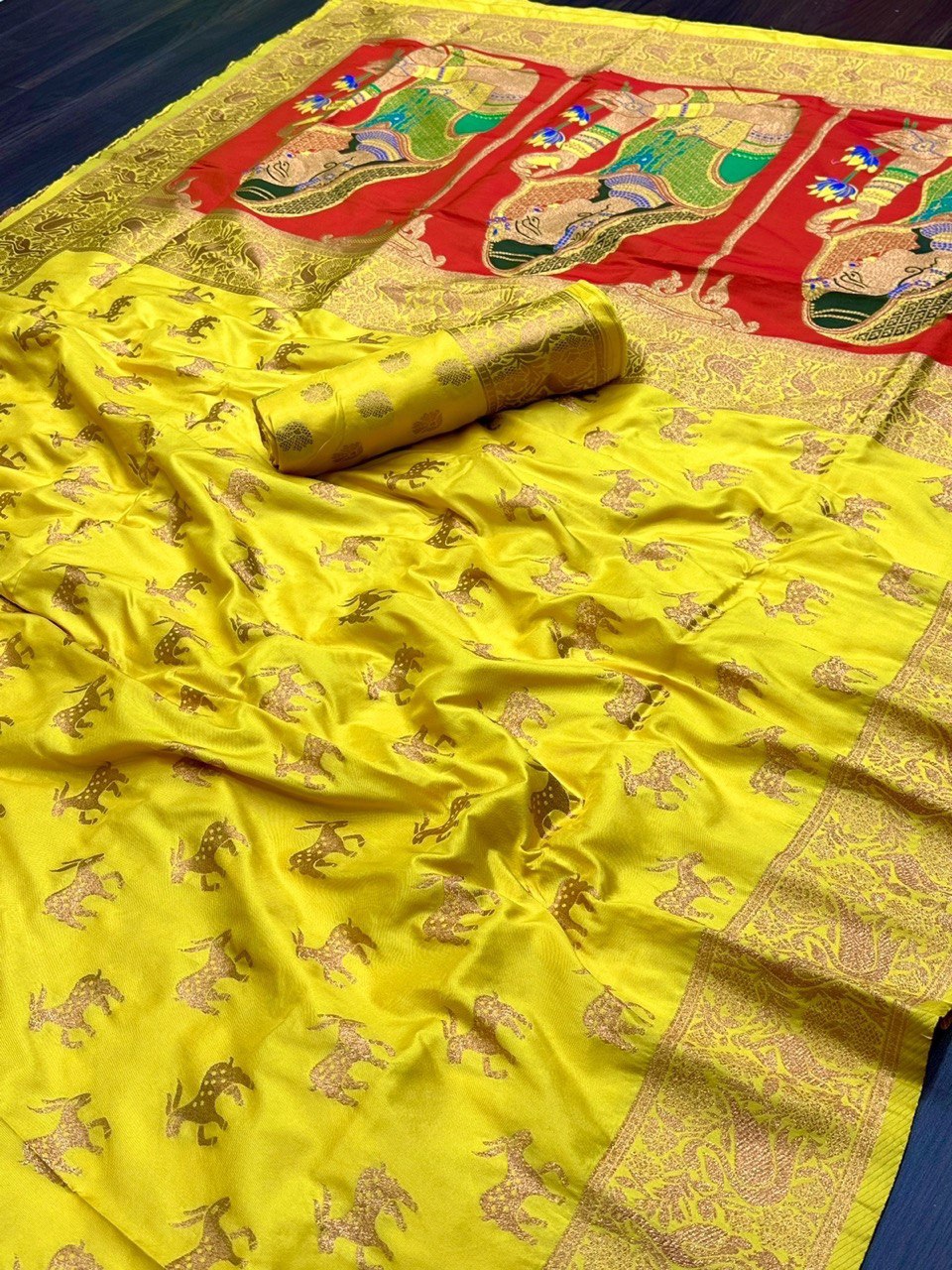 Women's Wedding Wear Yellow Color Kanchipuram Soft Silk Weaving Saree
