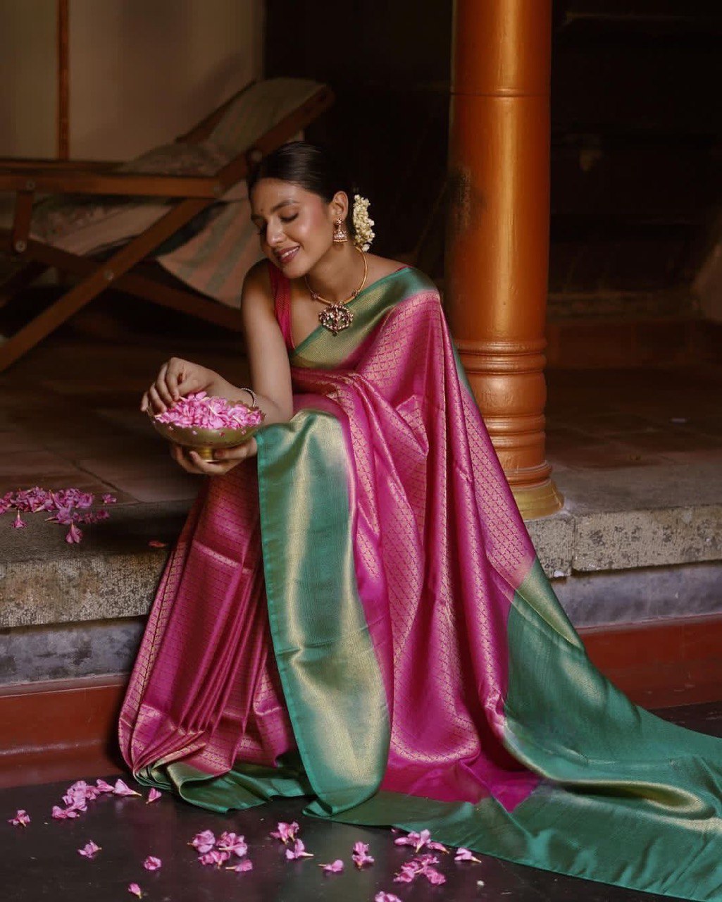Classic Simplicity: Pink Lichi Silk Banarasi Saree, A Must-Have for Every Woman's Collection