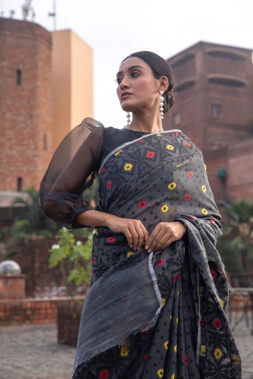 Classic Black Slab Weaving Banarasi Silk Saree for a Timeless Look